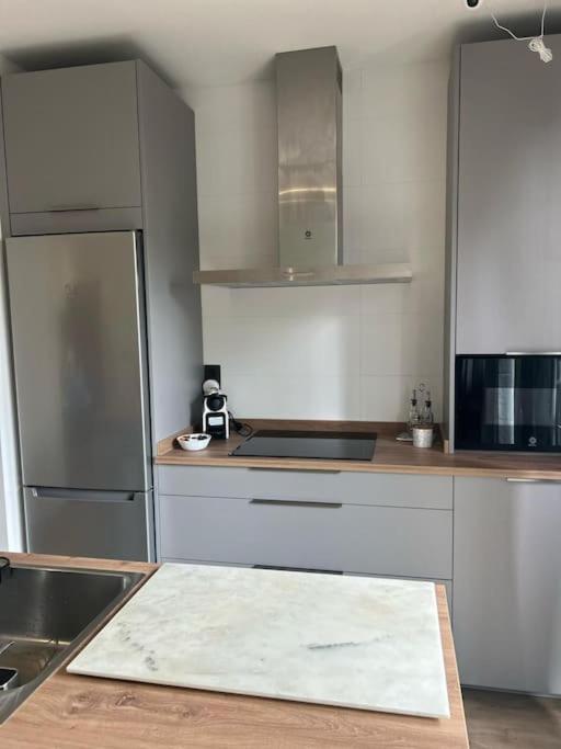 Piso Deluxe Con Balcon Cerca Del Casco Viejo Apartment Bilbao Ngoại thất bức ảnh